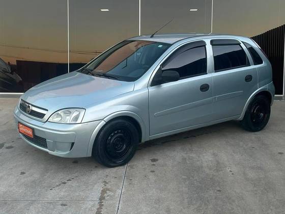 CHEVROLET CORSA 1.4 MPFI MAXX 8V FLEX 4P MANUAL CHEVROLET CORSA 1.4 MPFI MAXX 8V FLEX 4P MANUAL